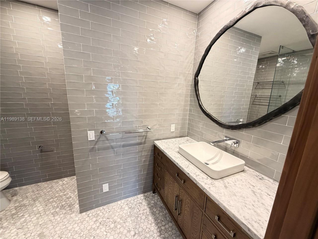 3200 NE 165th St, North Miami Beach, FL 33160 Photo