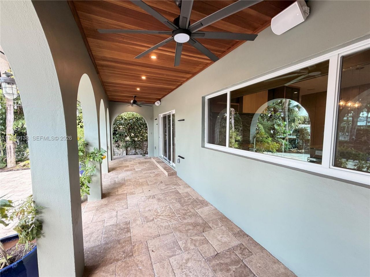 3200 NE 165th St, North Miami Beach, FL 33160 Photo