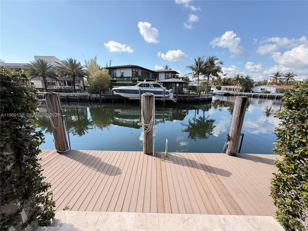 3200 NE 165th St, North Miami Beach, FL 33160 Photo