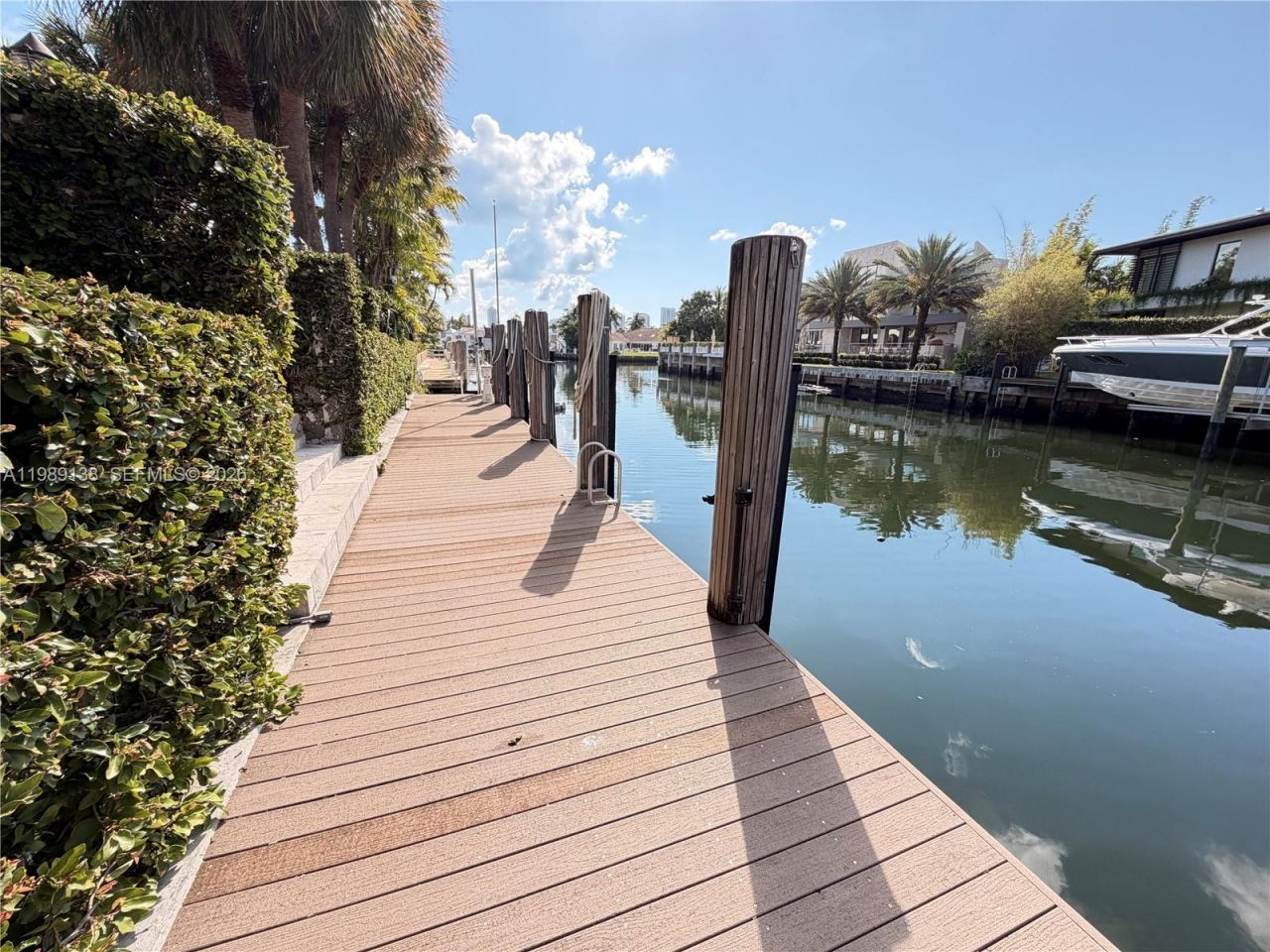 3200 NE 165th St, North Miami Beach, FL 33160 Photo