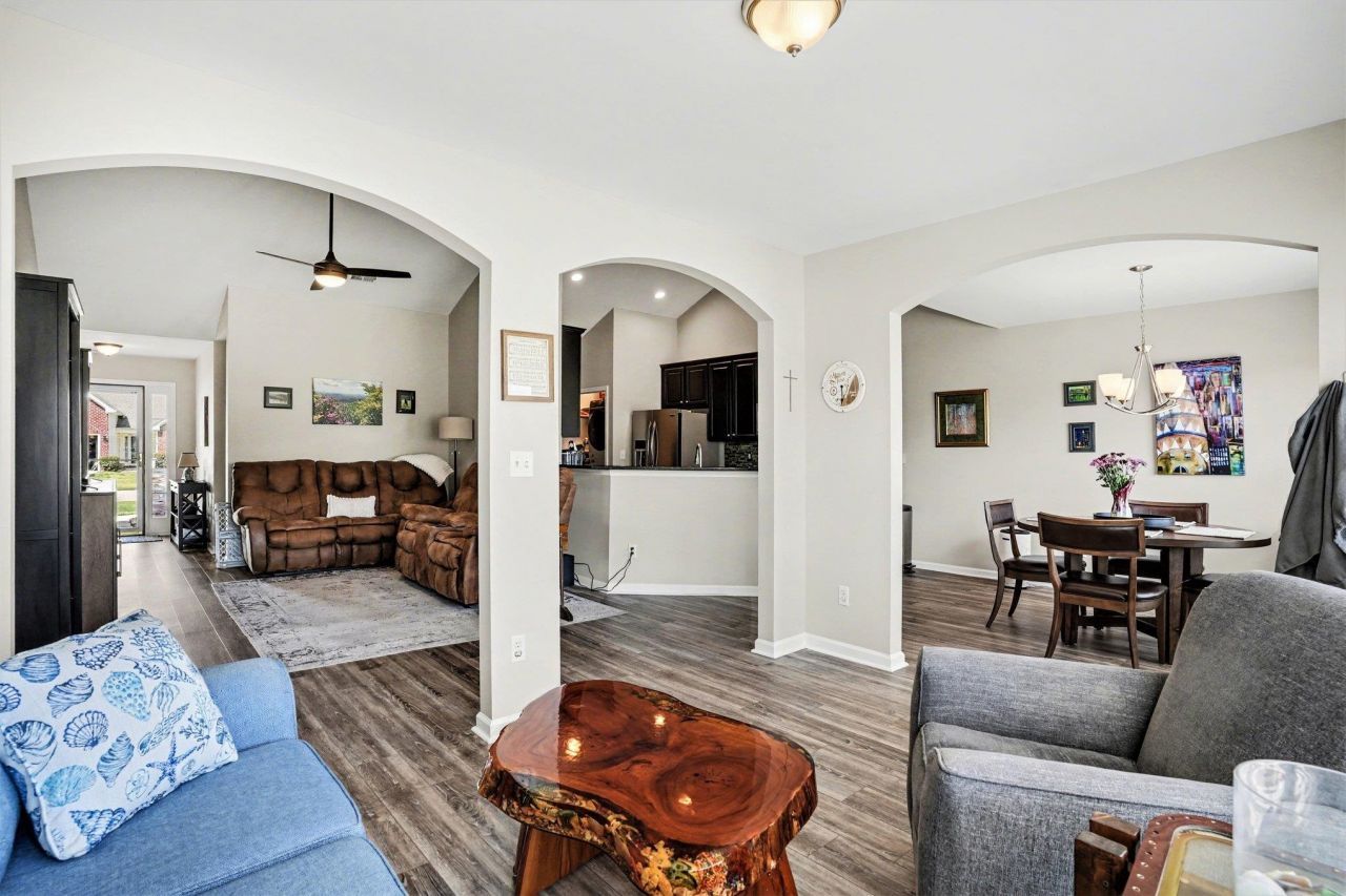 301 Whitchurch Dr. Photo 10