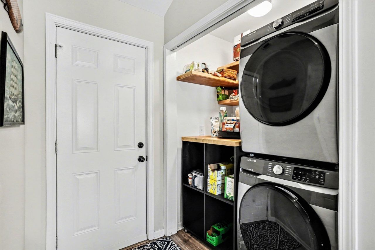 301 Whitchurch Dr. Photo 15