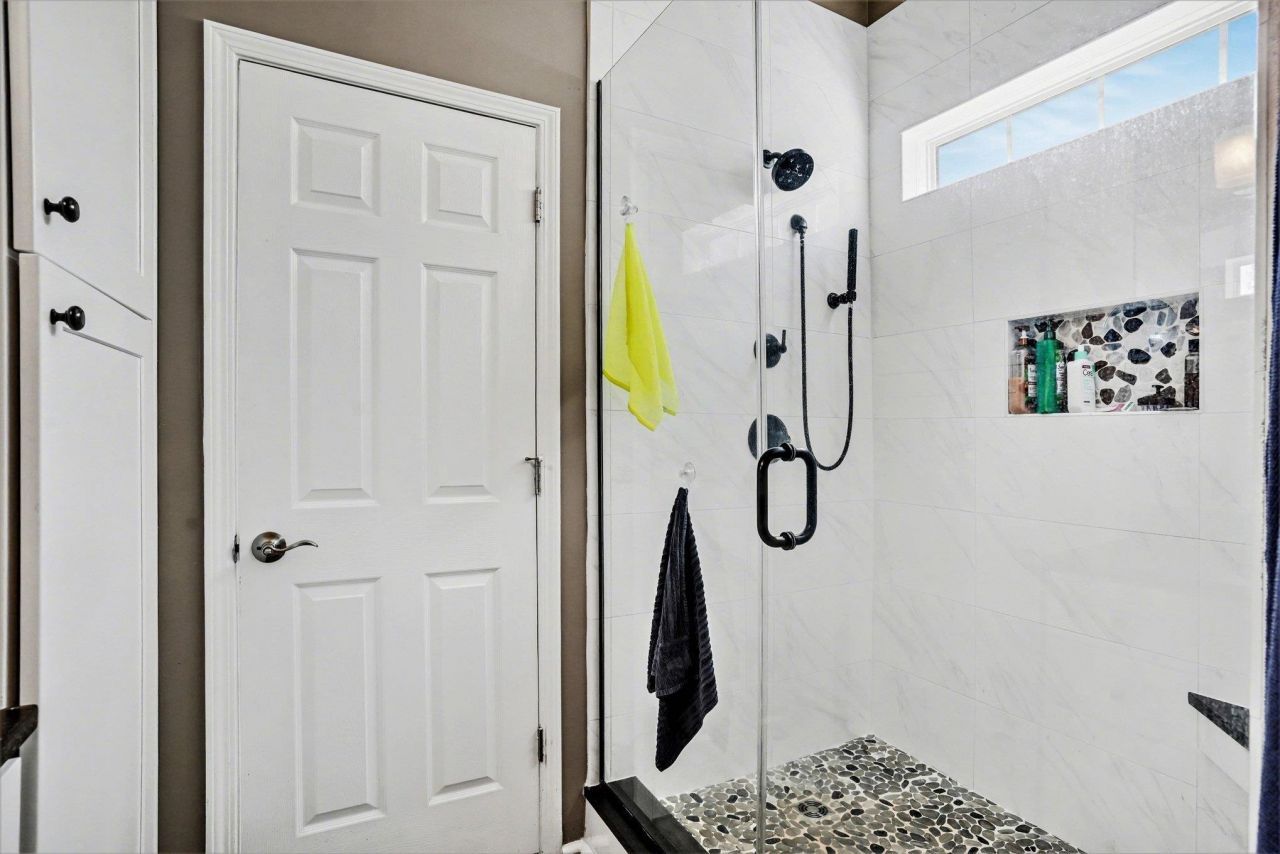 301 Whitchurch Dr. Photo 19