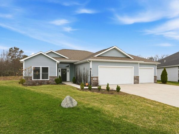 2317 Hamlet Court, Fort Wayne, IN 46818