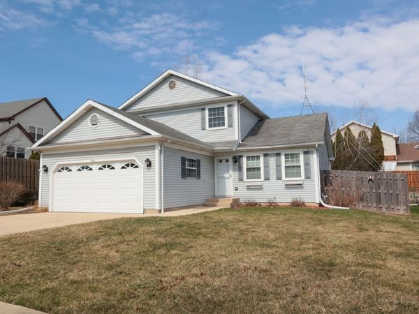 1210 Downing Drive , Hoffman Estates, IL 60192