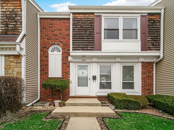 1965 Cheltenham Place, Hoffman Estates, IL 60169