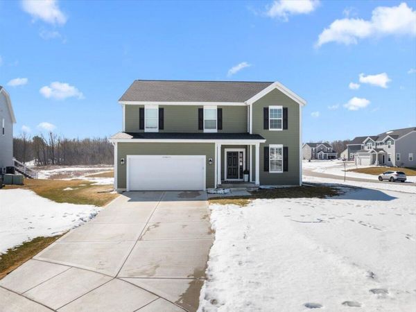 N56W24171 Sabrina Ct, Sussex, WI 53089
