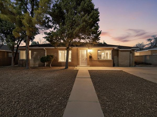8715 Claremont Avenue NE, Albuquerque, NM 87112