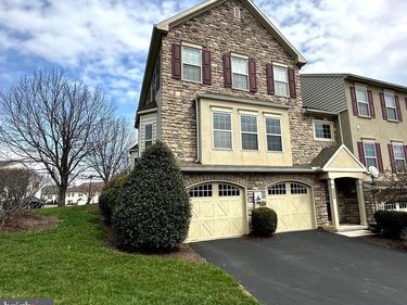 1901 ROXBURY COURT, MECHANICSBURG, PA 17055