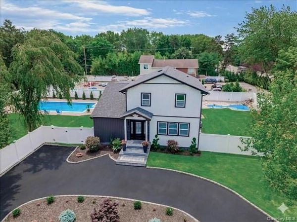 2 Polo Street, Dix Hills, NY 11746