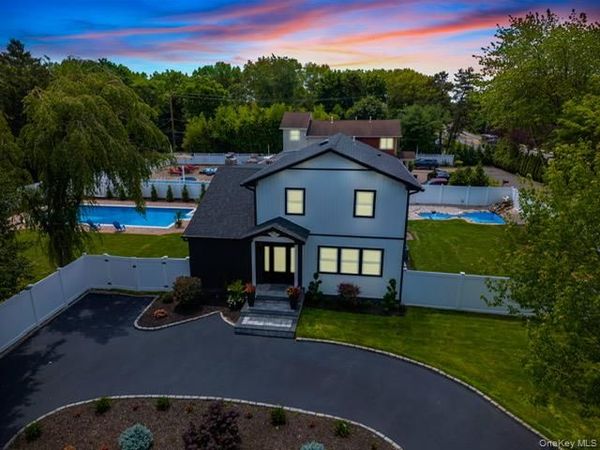 2 Polo Street , Dix Hills, NY 11746