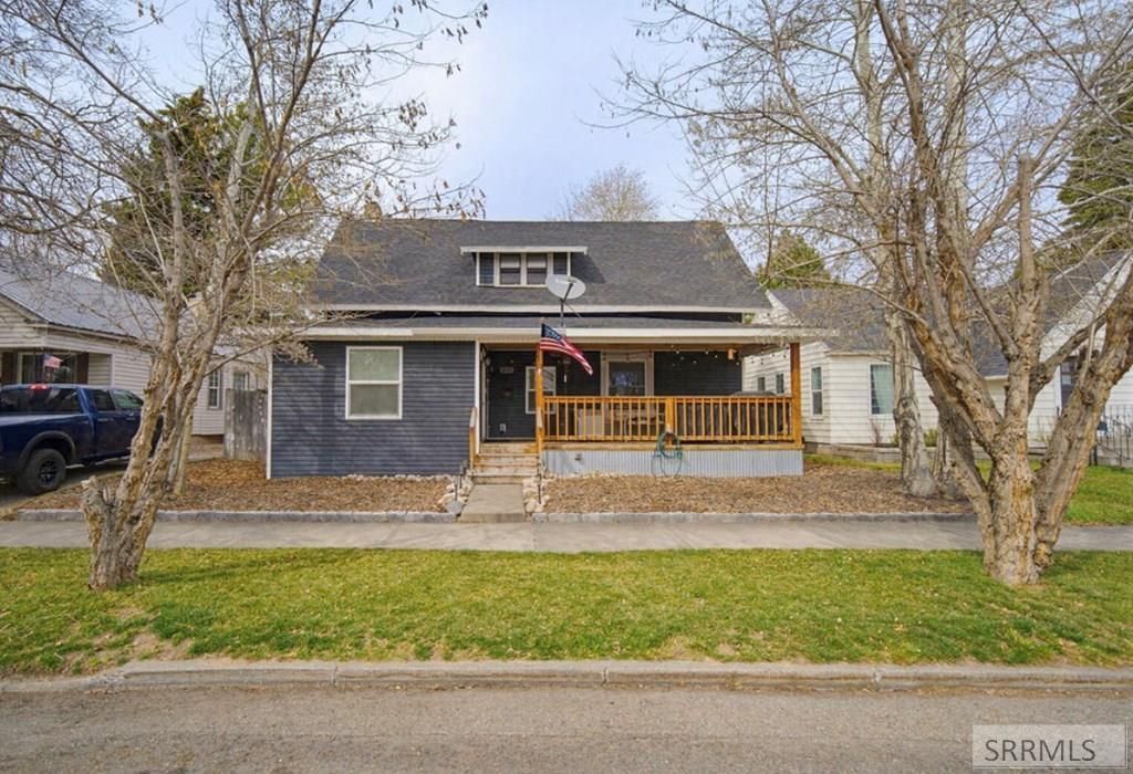 419 4th Street, Idaho Falls, ID 83401 Main Photo