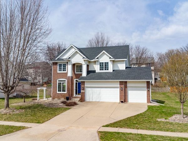 15017 Wildwood Drive, Clive, IA 50325