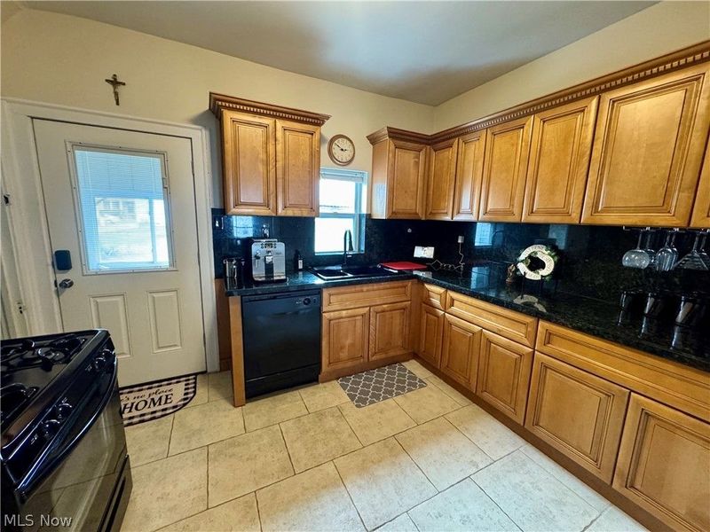 10606 Langton Avenue , Garfield Heights, OH 44125 Photo 6