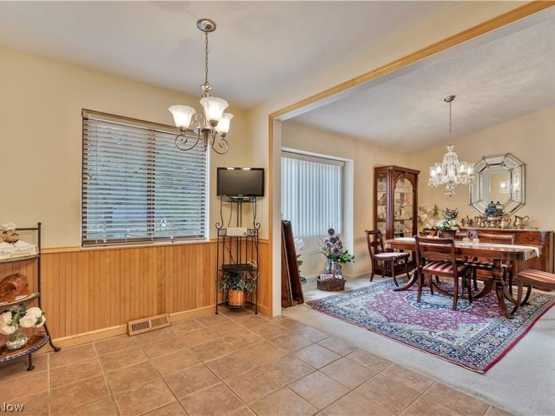 585 Hampton Ridge Drive, Akron, OH 44313 Photo 12