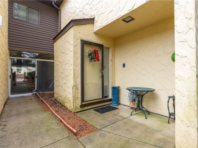 585 Hampton Ridge Drive, Akron, OH 44313 Photo 3