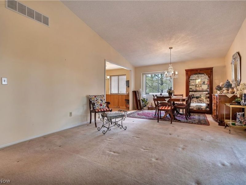 585 Hampton Ridge Drive, Akron, OH 44313 Photo 7