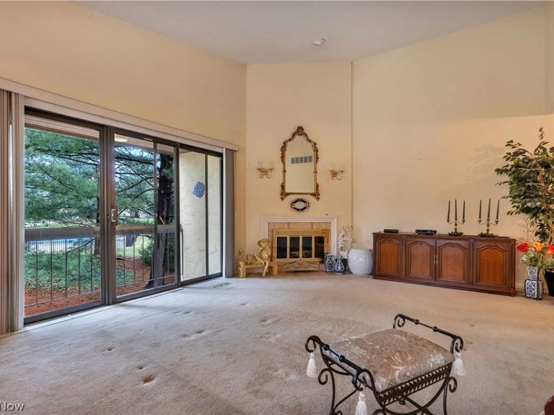 585 Hampton Ridge Drive, Akron, OH 44313 Photo 9