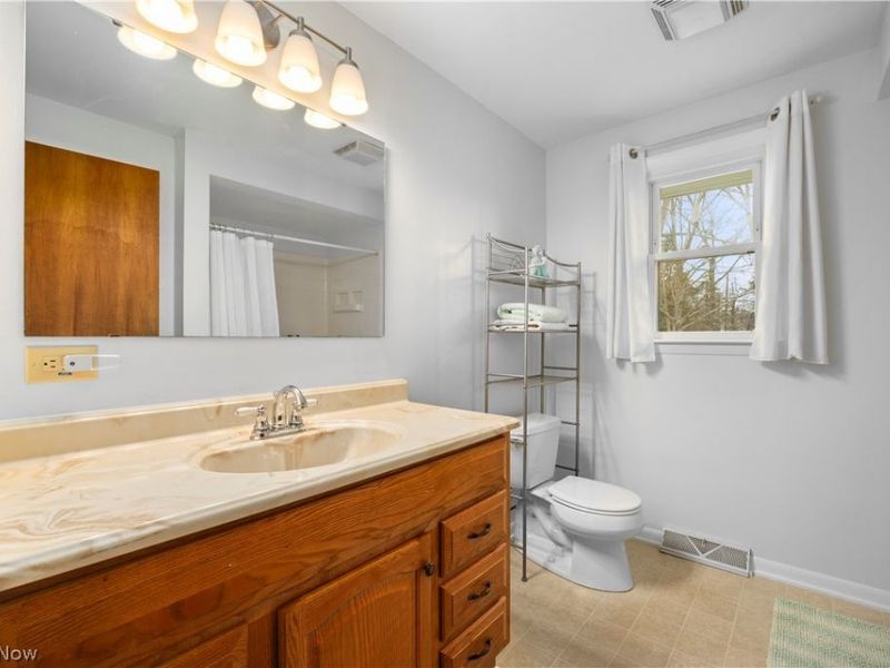 1437 Westwood Drive, Lorain, OH 44053 Photo 13