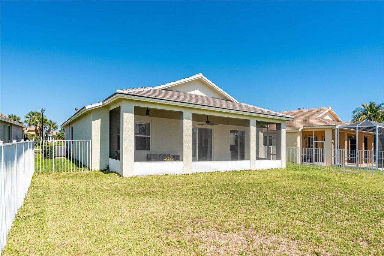 399 SW Lake Forest Way, Port Saint Lucie, FL 34986 Photo