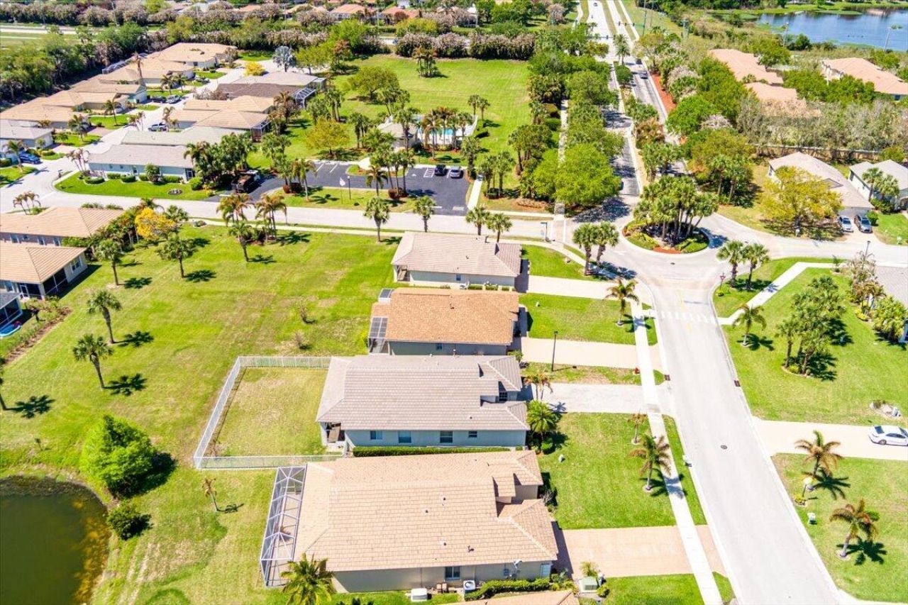 399 SW Lake Forest Way, Port Saint Lucie, FL 34986 Photo