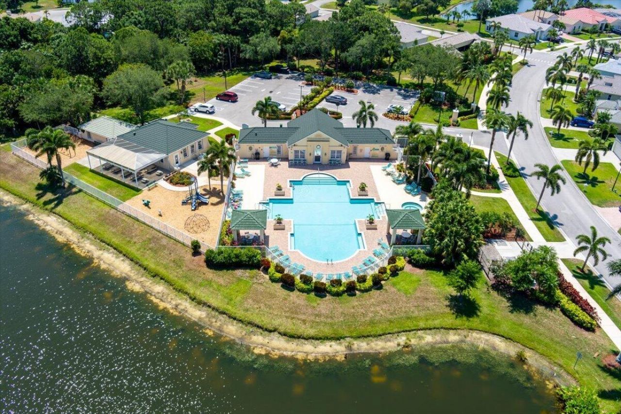 399 SW Lake Forest Way, Port Saint Lucie, FL 34986 Photo