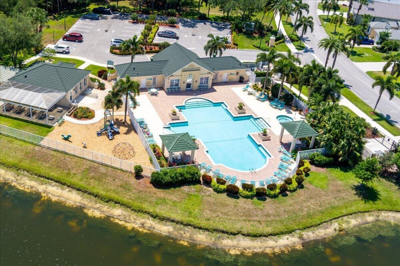 399 SW Lake Forest Way, Port Saint Lucie, FL 34986 Photo