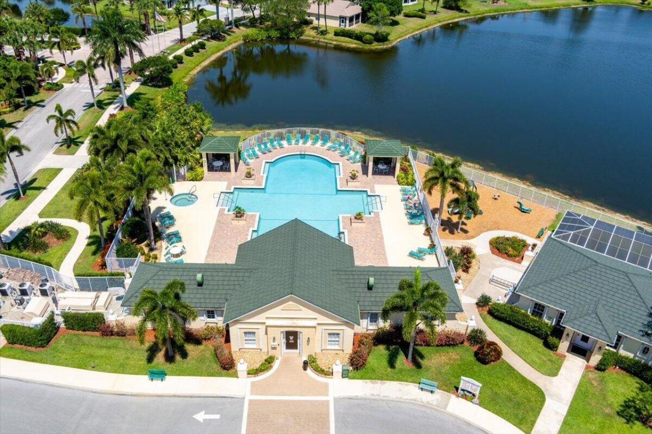 399 SW Lake Forest Way, Port Saint Lucie, FL 34986 Photo