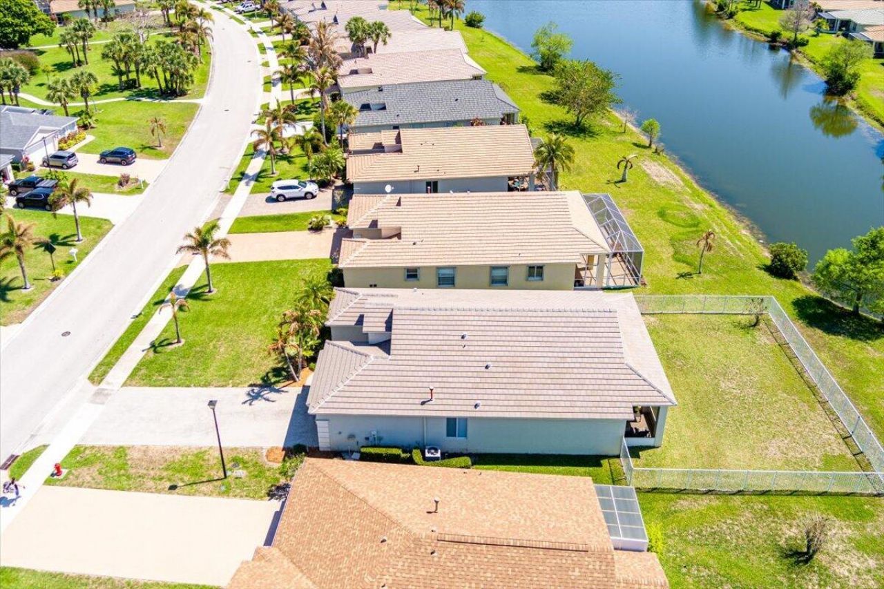 399 SW Lake Forest Way, Port Saint Lucie, FL 34986 Photo