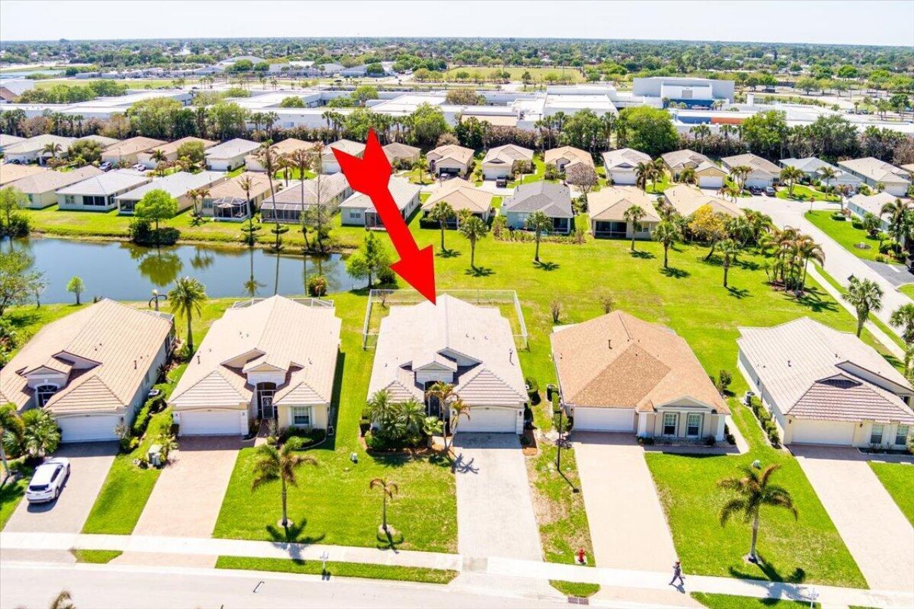 399 SW Lake Forest Way, Port Saint Lucie, FL 34986 Photo