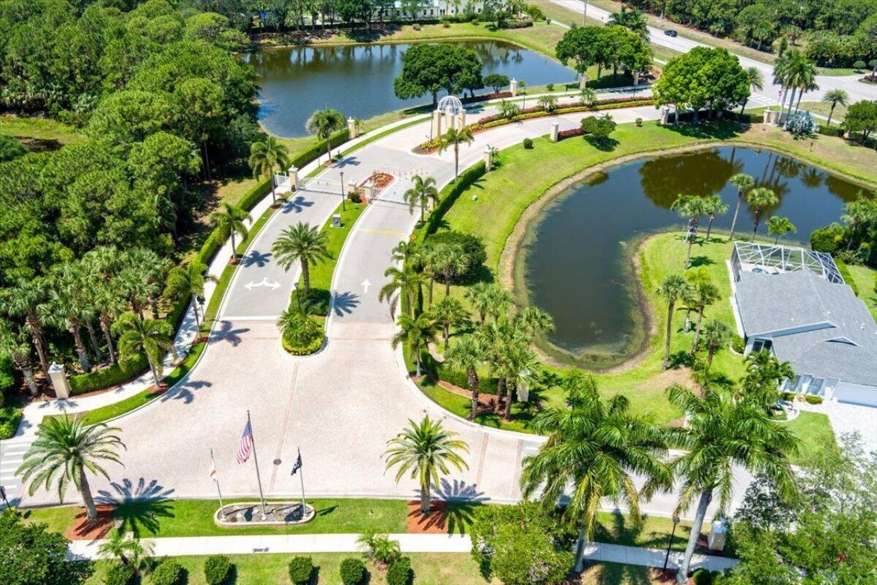 399 SW Lake Forest Way, Port Saint Lucie, FL 34986 Photo