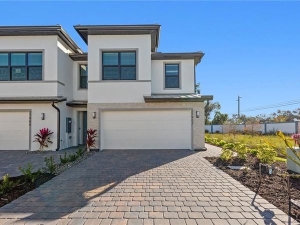 27907 Radiant CT, BONITA SPRINGS, FL 34135