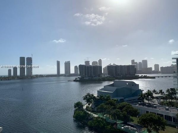 3330 NE 190th St , Unit 1018, Aventura, FL 33180