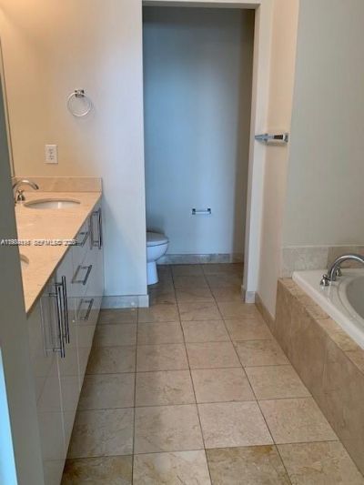 3330 NE 190th St, Unit 1018, Aventura, FL 33180 Photo