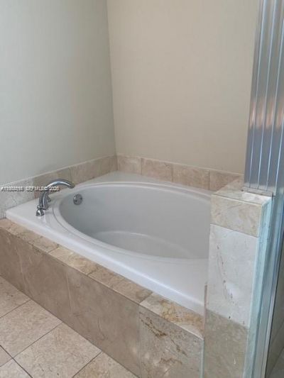 3330 NE 190th St, Unit 1018, Aventura, FL 33180 Photo