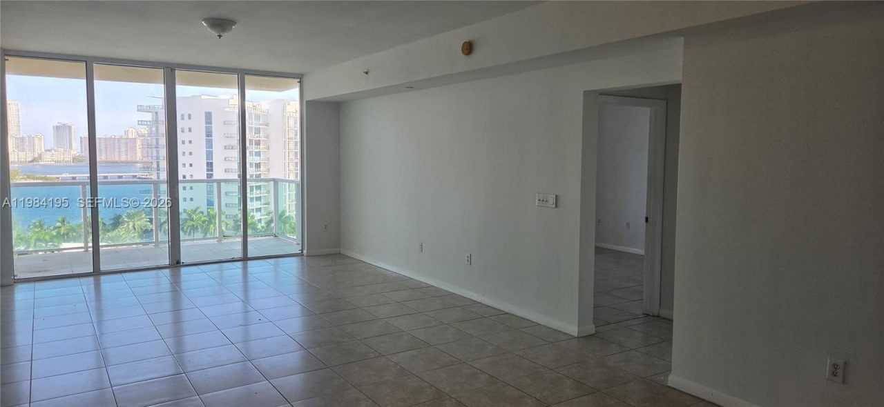 3330 NE 190th St, Unit 1018, Aventura, FL 33180 Photo