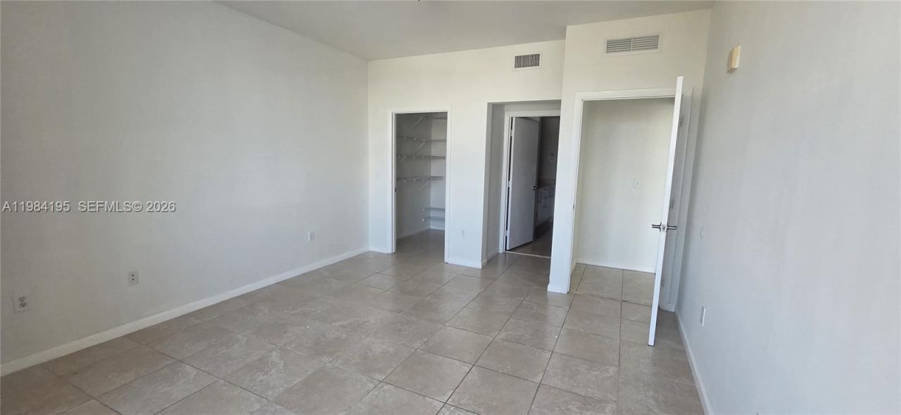 3330 NE 190th St, Unit 1018, Aventura, FL 33180 Photo