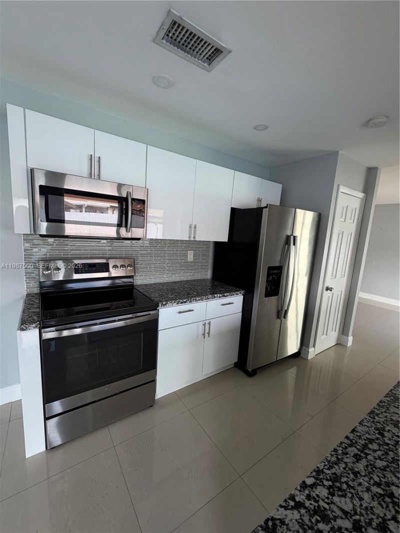 14932 SW 65th Ter, Miami, FL 33193 Photo