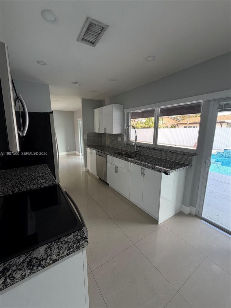 14932 SW 65th Ter, Miami, FL 33193 Photo