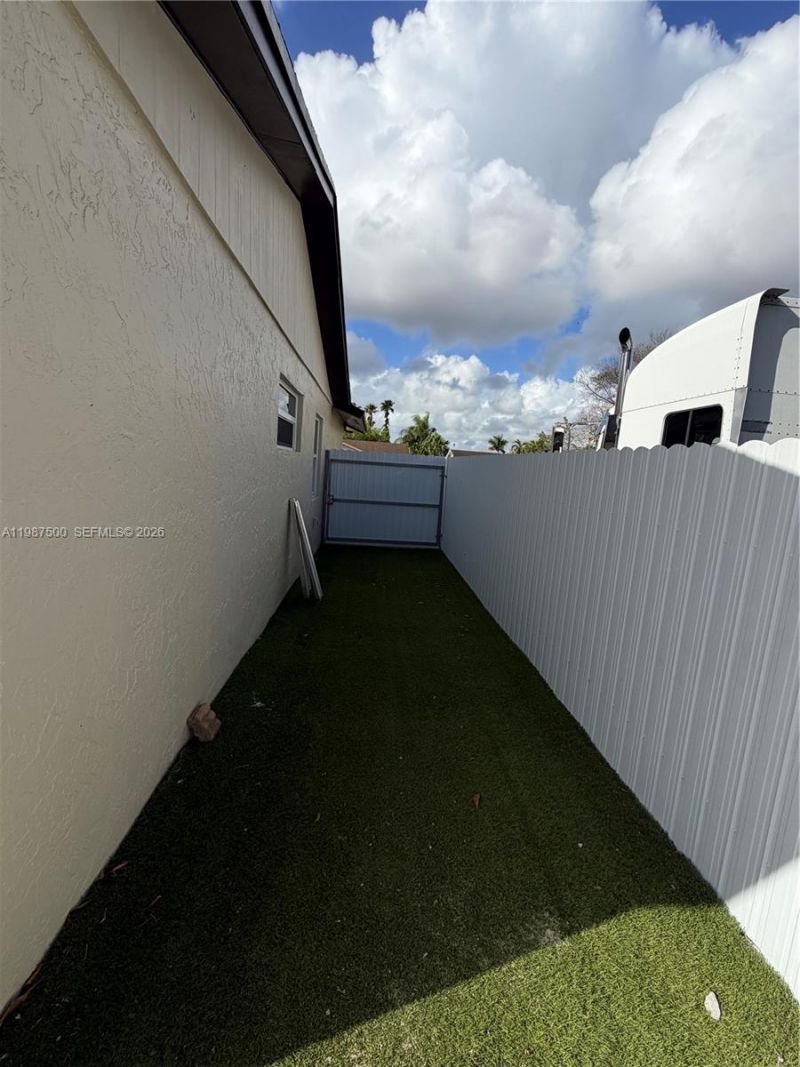 14932 SW 65th Ter, Miami, FL 33193 Photo