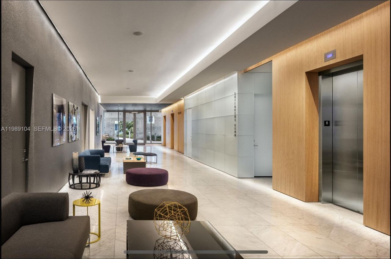 88 SW 7th St, Unit 2404, Miami, FL 33131 Photo