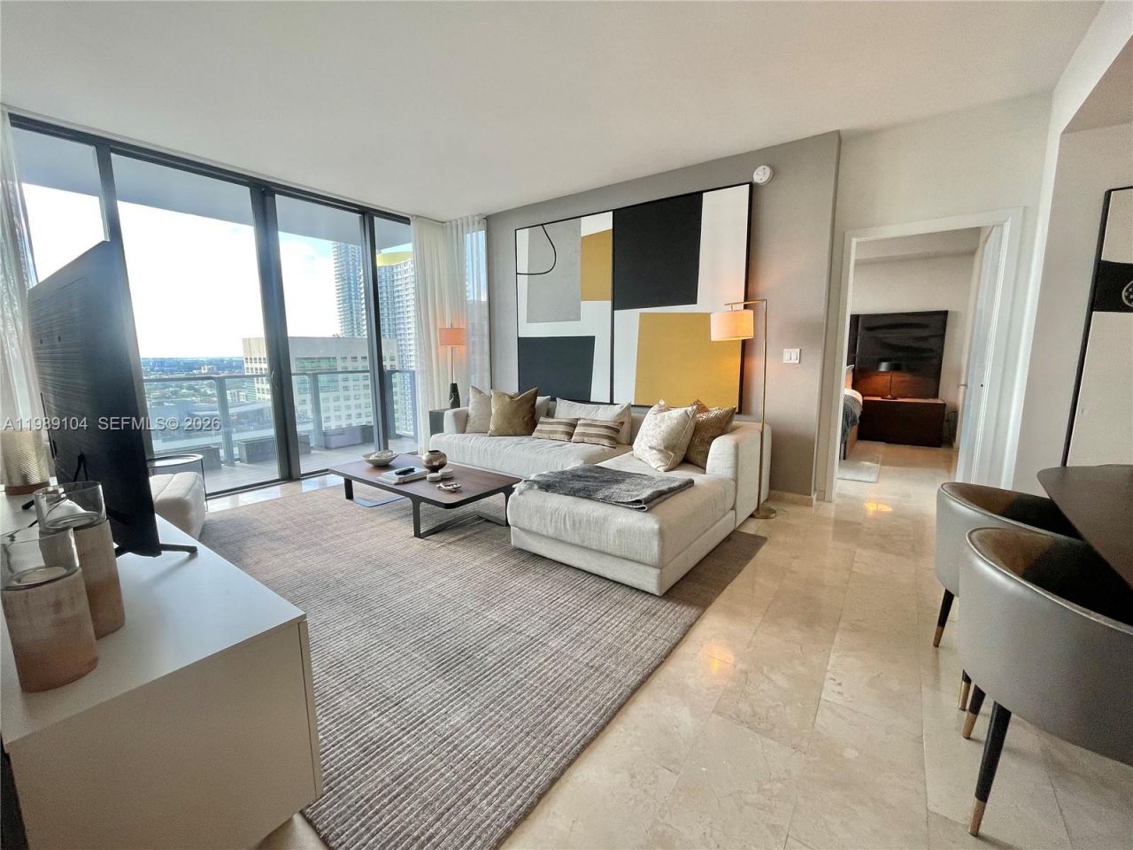 88 SW 7th St, Unit 2404, Miami, FL 33131 Photo