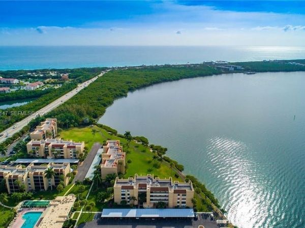 3432 NE Causeway Boulevard, Unit APT#102, Hutchinson Island, FL 34957