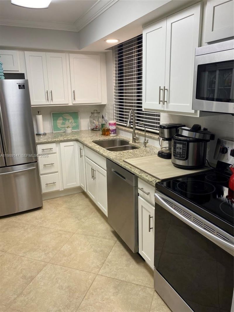 3432 NE Causeway Boulevard , Unit APT#102, Hutchinson Island, FL 34957 Photo