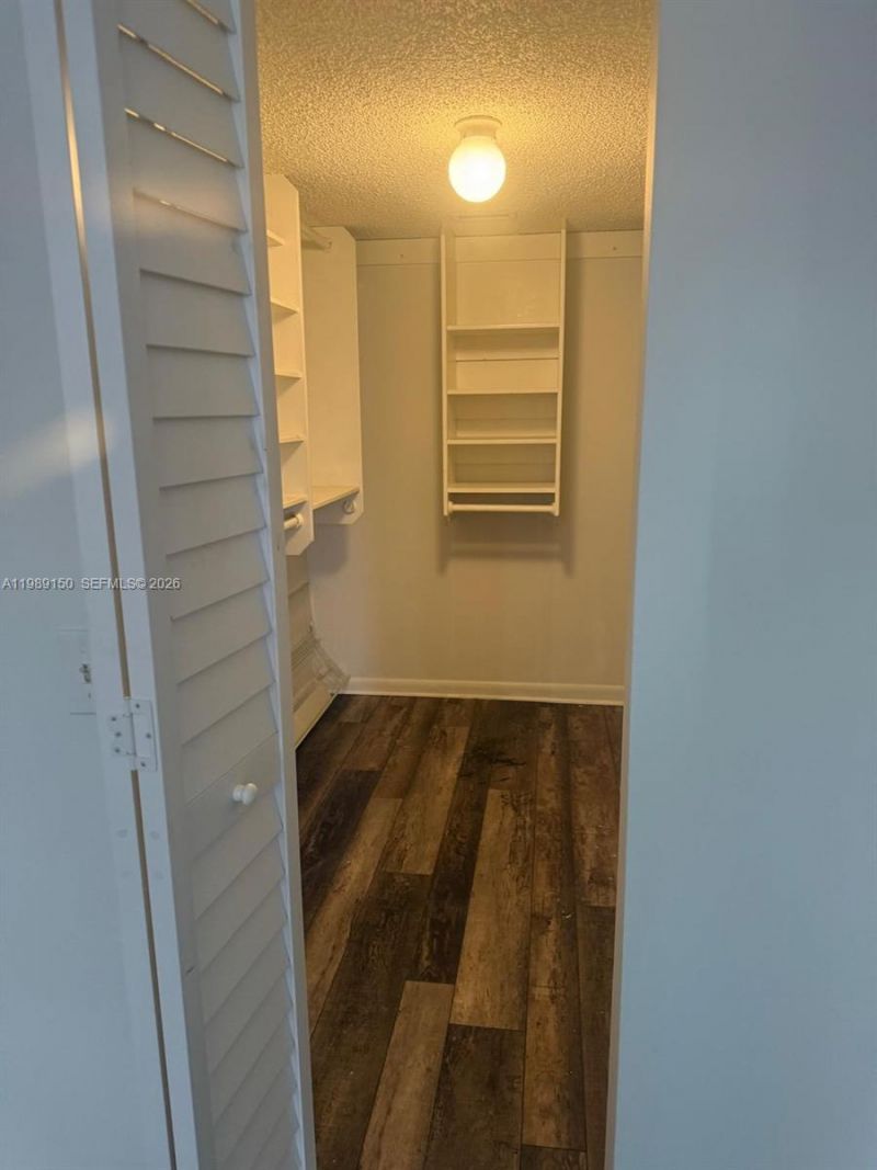 109 Lake Emerald Dr, Unit 102, Oakland Park, FL 33309 Photo