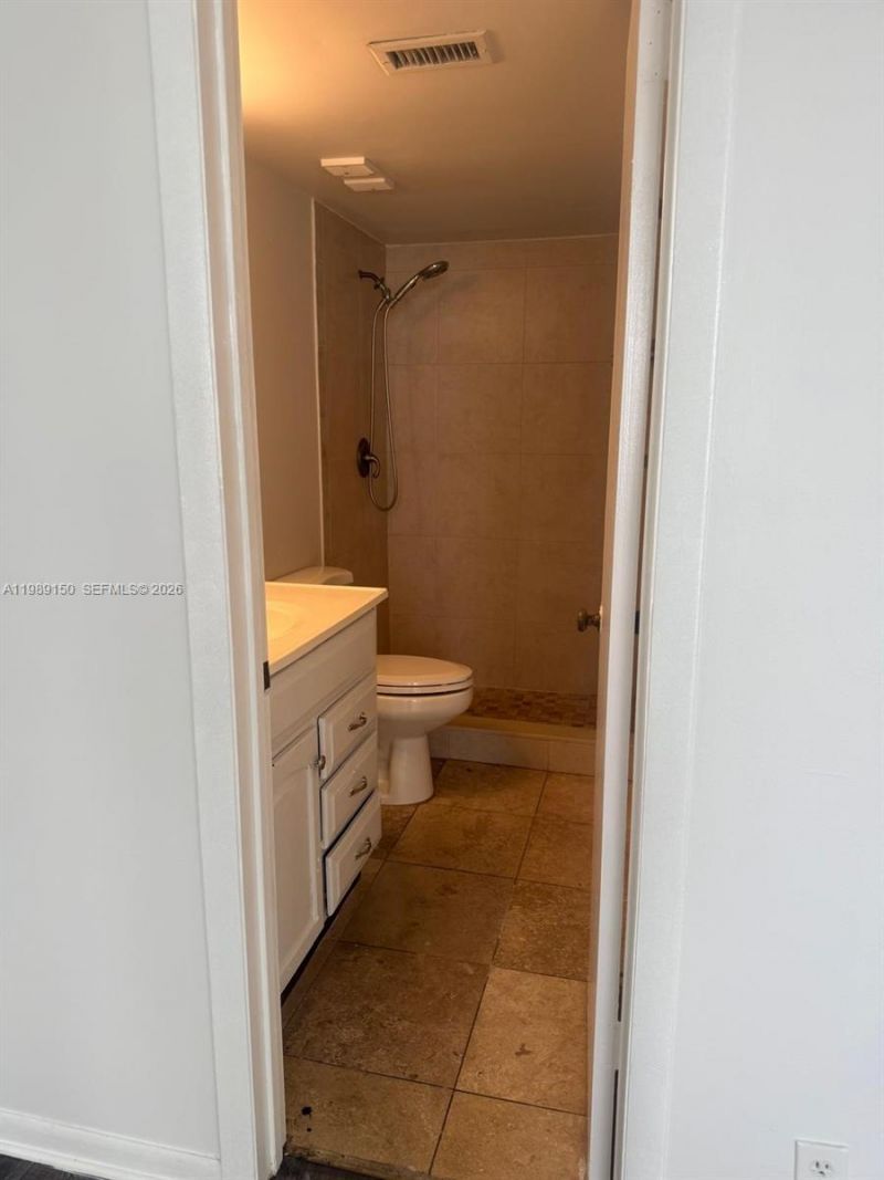 109 Lake Emerald Dr, Unit 102, Oakland Park, FL 33309 Photo