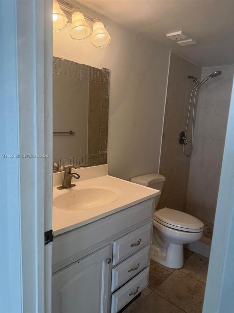 109 Lake Emerald Dr, Unit 102, Oakland Park, FL 33309 Photo