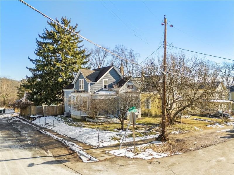 4726 Castle Place, Cincinnati, OH 45227 Photo 2