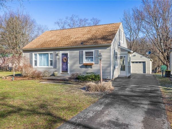 260 North Street , East Aurora, NY 14052