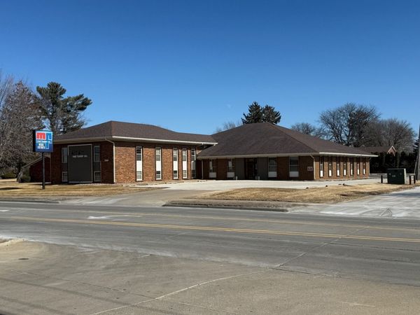 2500 41 Street , Moline, IL 51265